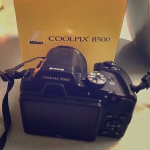 Nikon Coolpix B500